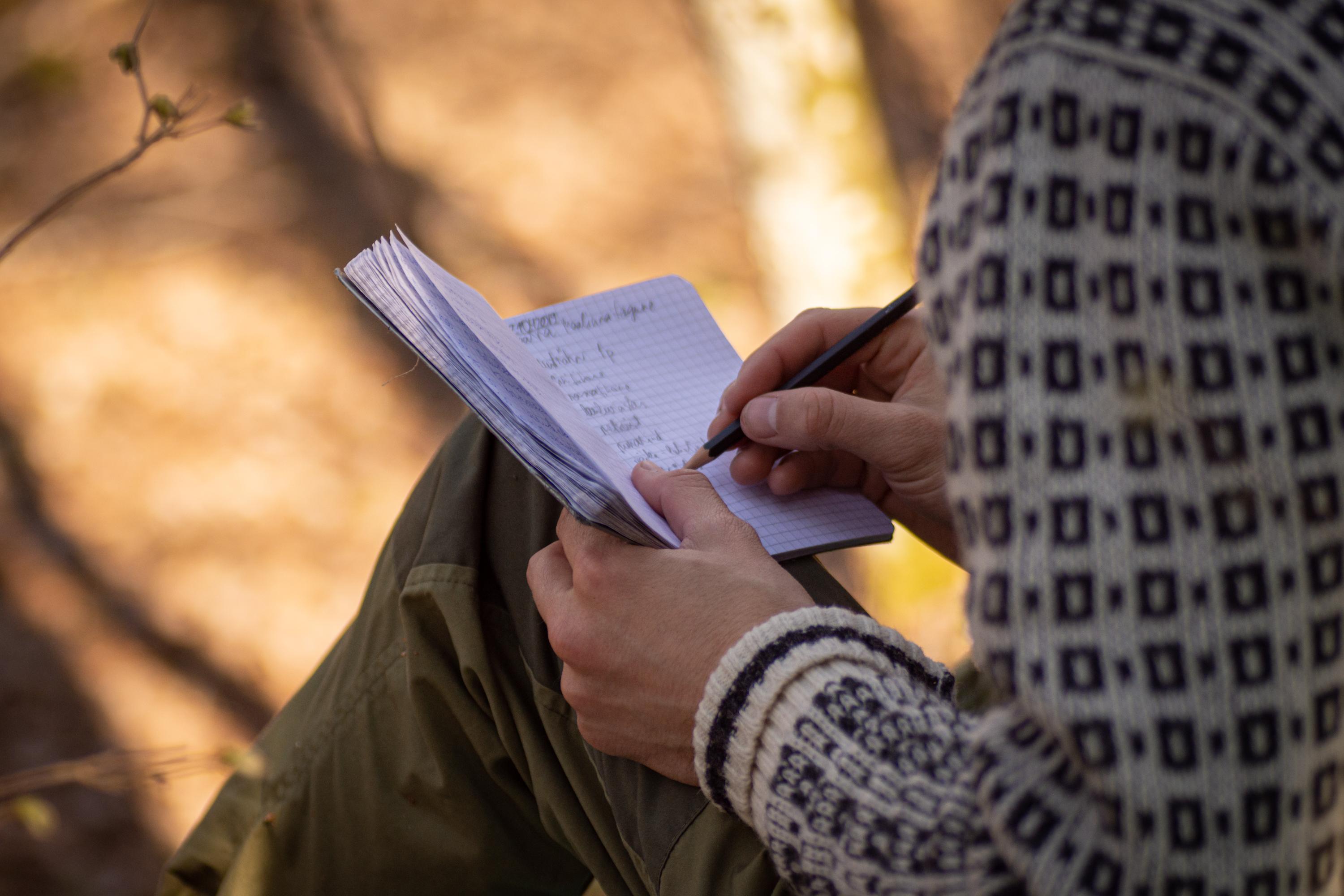 Loodusvaatluste tegemine. Foto: Maris Sepp